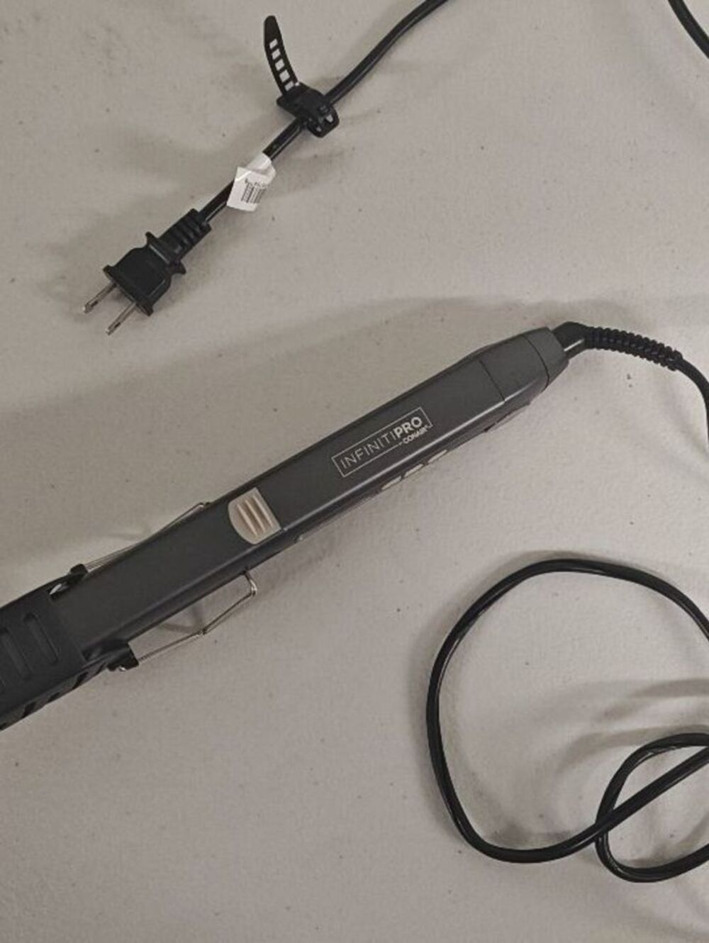 InfinitiPRO by Conair CS31N 1” Tourmaline Ceramic Flat Iron 455°F Heat Shield